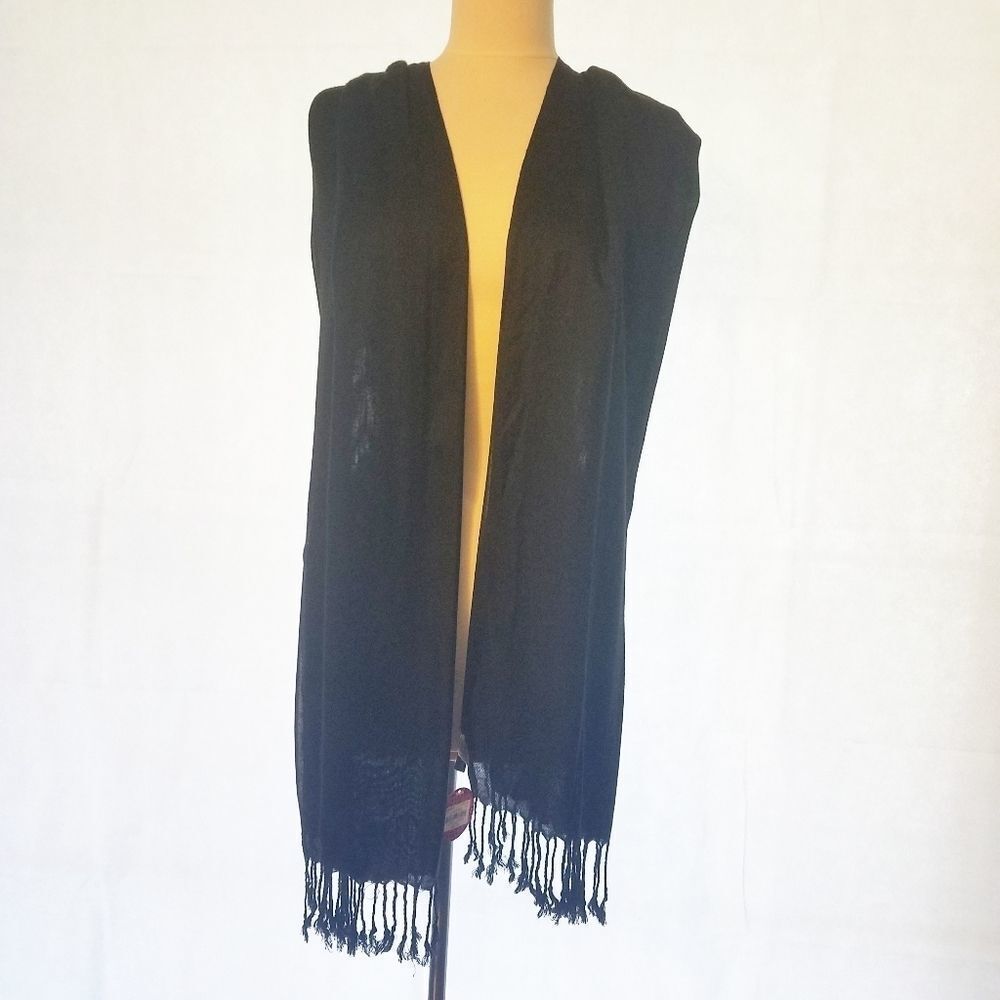 3/$15 NWT Black Apt 9 Scarf